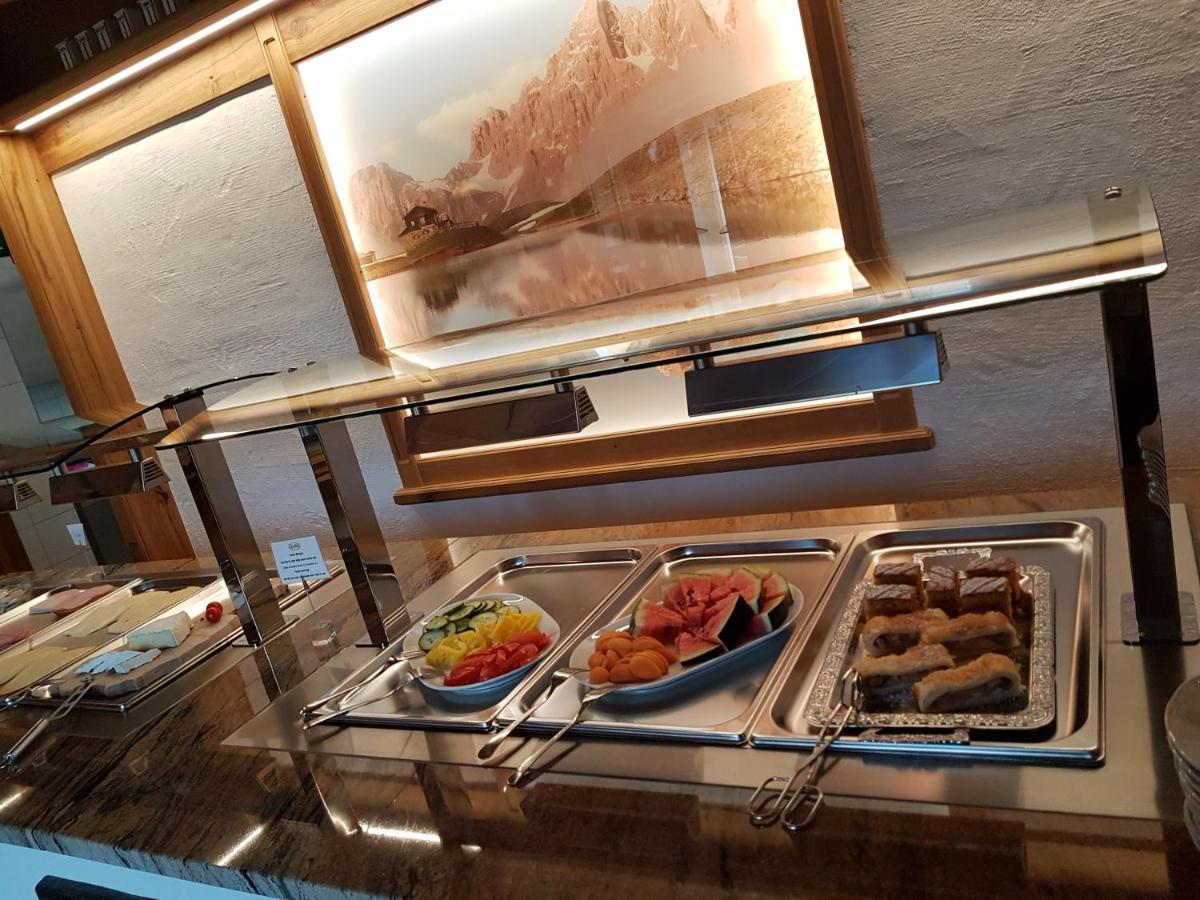 Hotel Quehenberger Maishofen Bagian luar foto