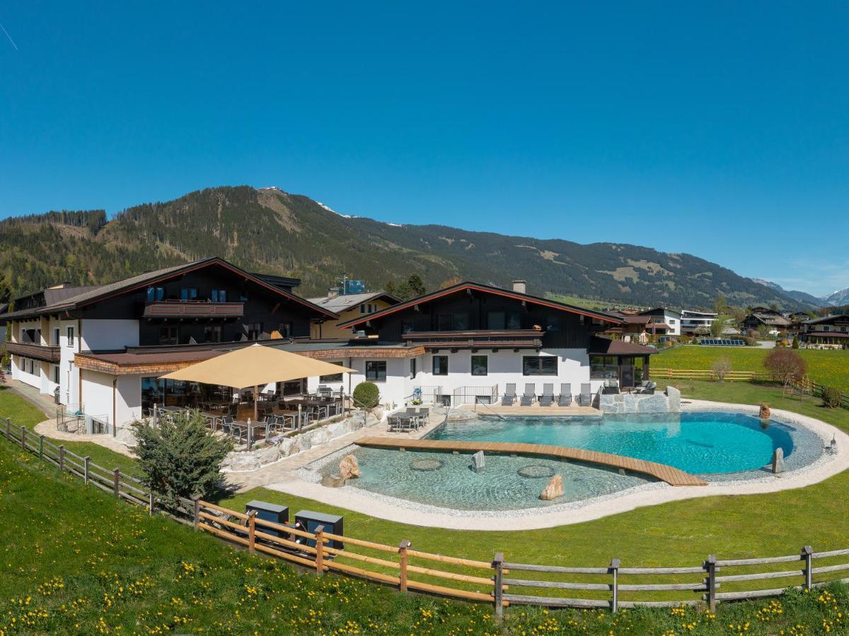 Hotel Quehenberger Maishofen Bagian luar foto