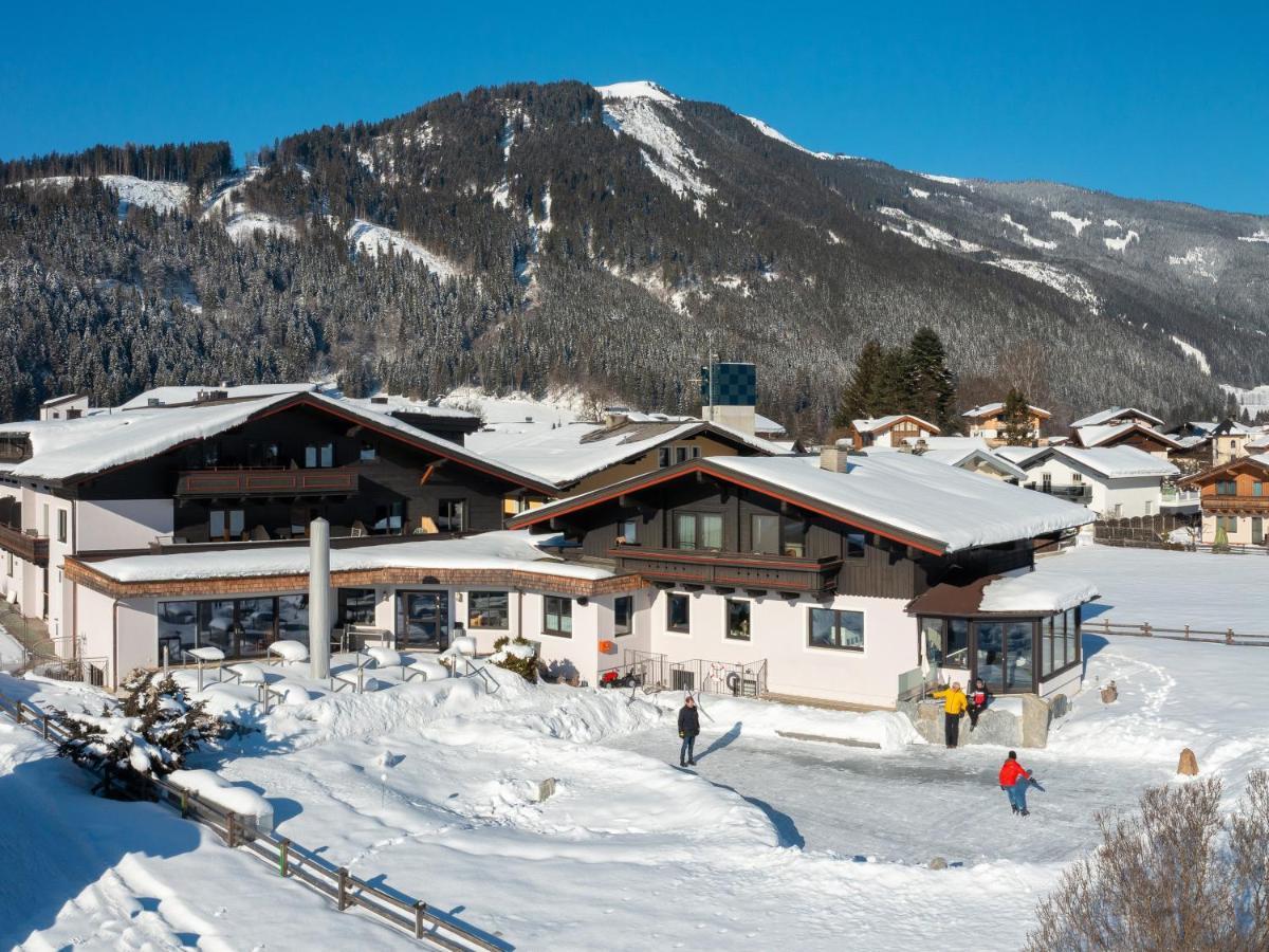Hotel Quehenberger Maishofen Bagian luar foto