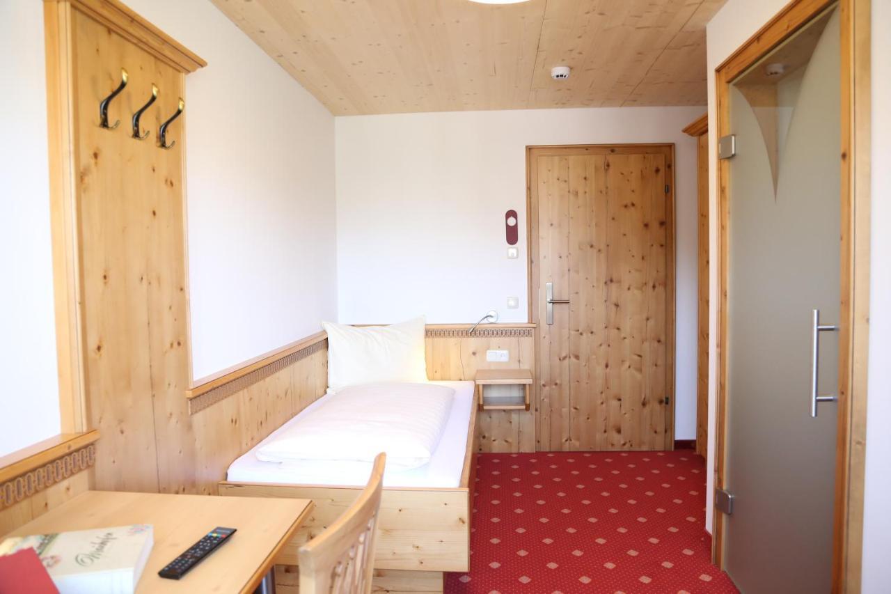 Hotel Quehenberger Maishofen Bagian luar foto