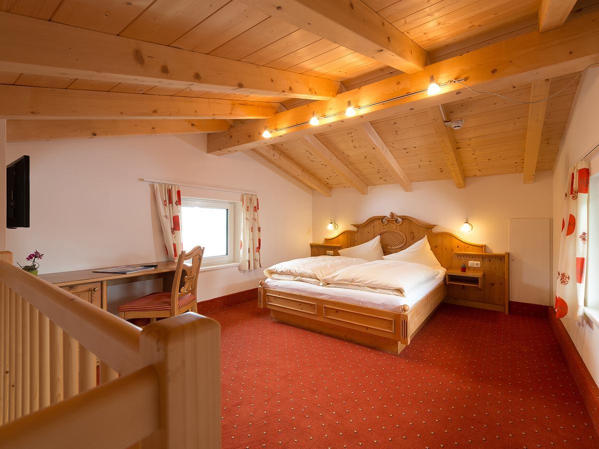 Hotel Quehenberger Maishofen Bagian luar foto