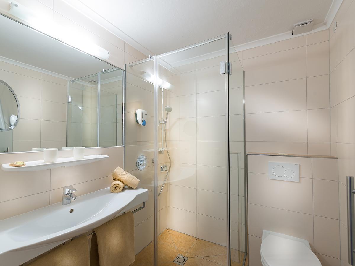 Hotel Quehenberger Maishofen Bagian luar foto