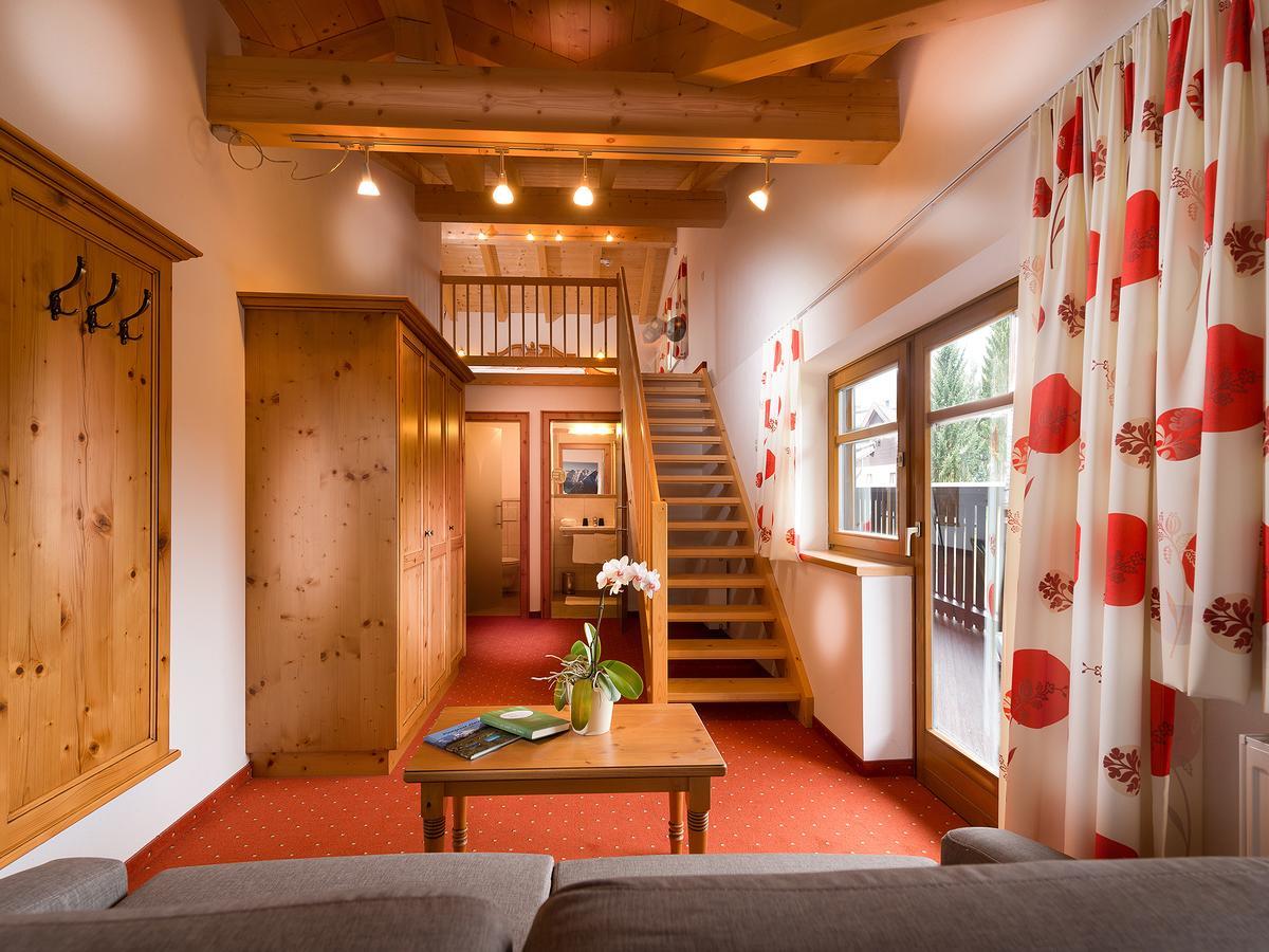 Hotel Quehenberger Maishofen Bagian luar foto
