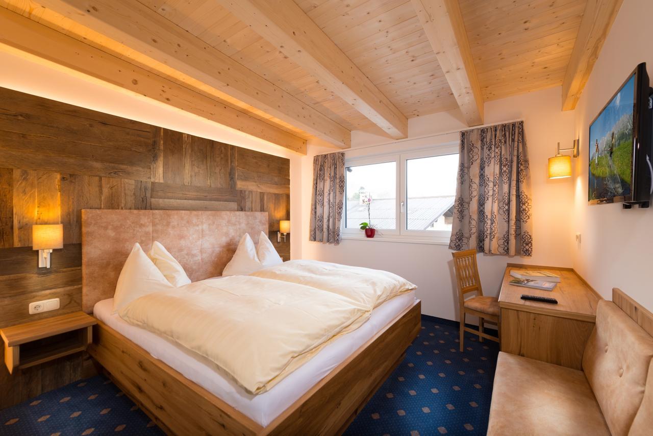 Hotel Quehenberger Maishofen Bagian luar foto