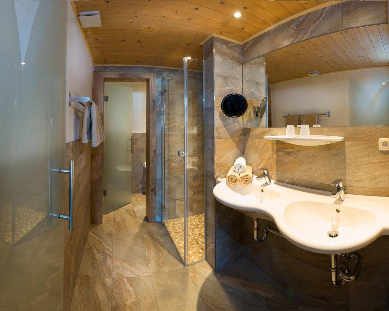 Hotel Quehenberger Maishofen Bagian luar foto